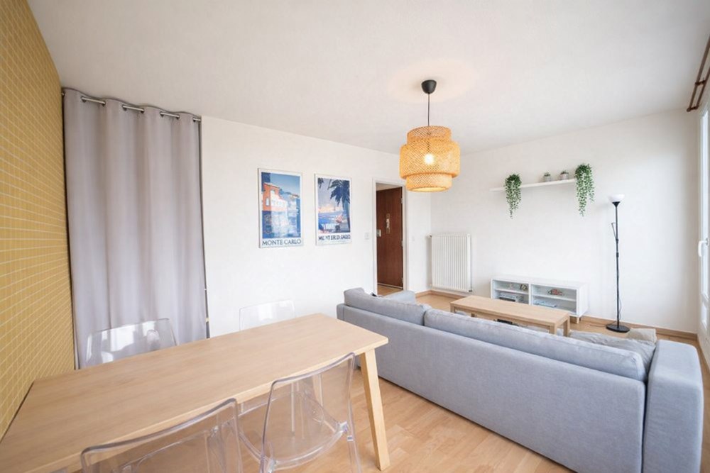 APPARTEMENT - T5 - 4 CHAMBRES - DERNIER ETAGES - LOCATAIRE EN PLACE - IDEAL INVESTISSEUR - PROCHE FACULTE ET ECOLE.